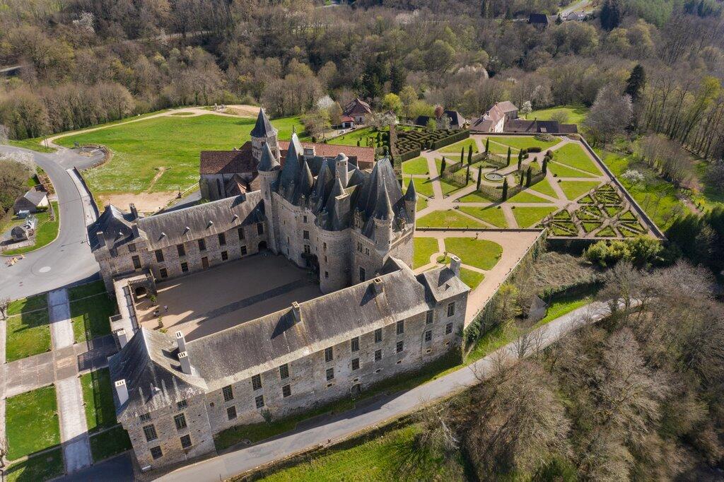 5611_chateau_de_jumilhac_et_ses_jardins