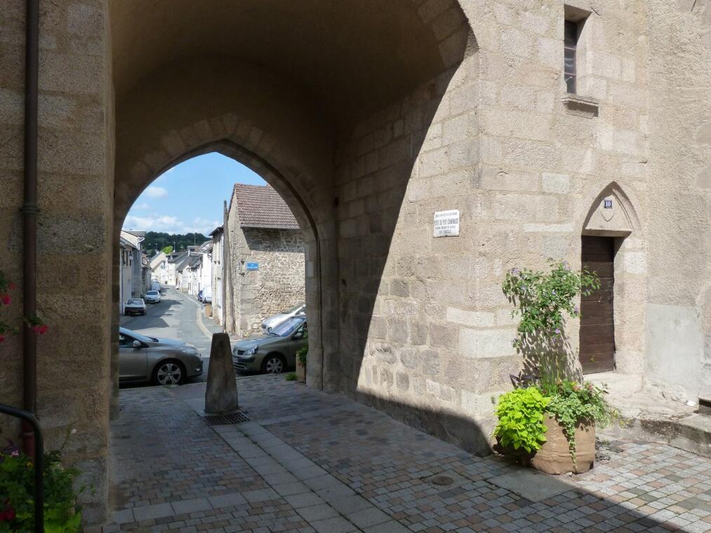 PORTE DU PUY CHARRAUD A LA SOUTERRAINE_1