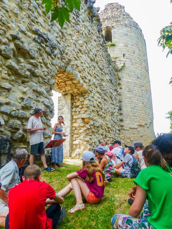 Quand l'histoire se raconte en chansons au Château de Ventadour_1