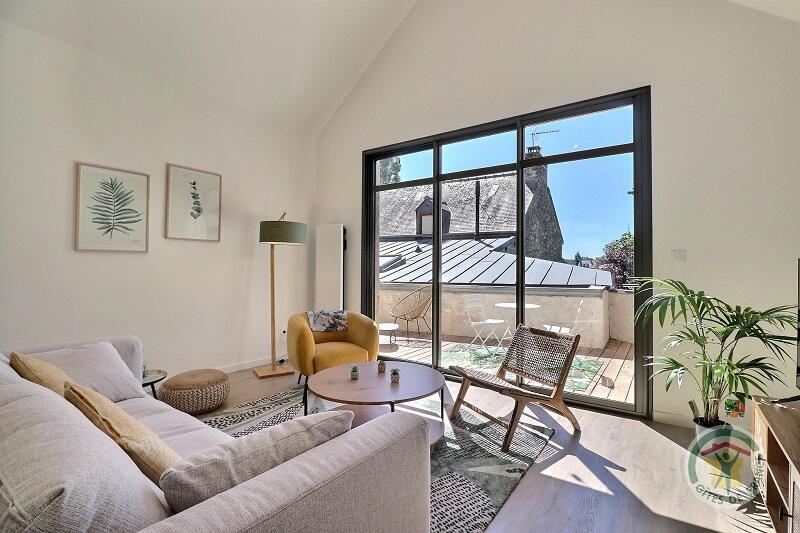 Location-Monsieur Desvaux-Combourg