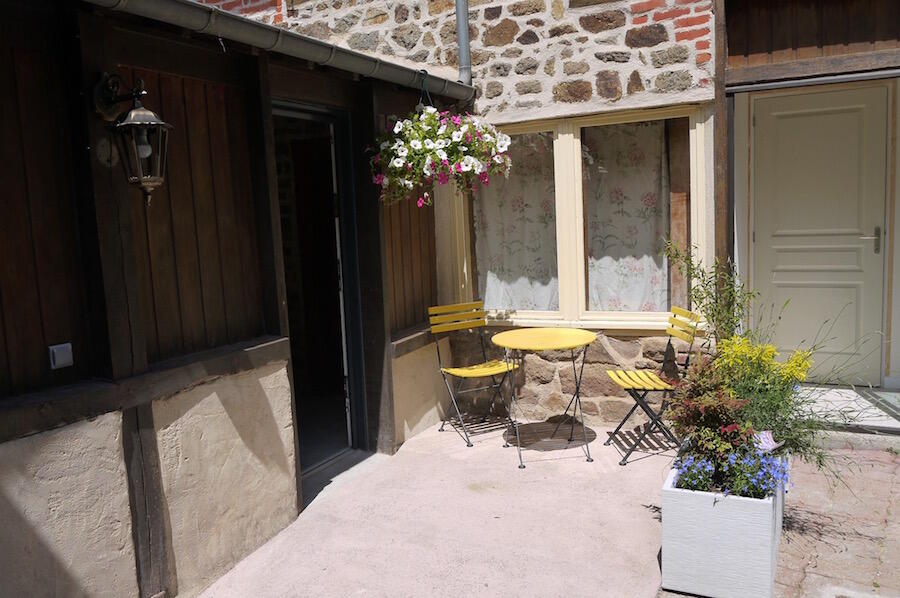 Le Studio à Bécherel - Entrée terrasse