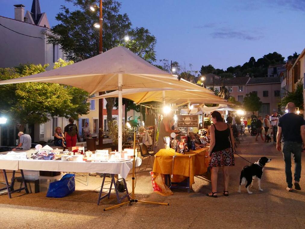 Marché Nocturne de Leucate Village