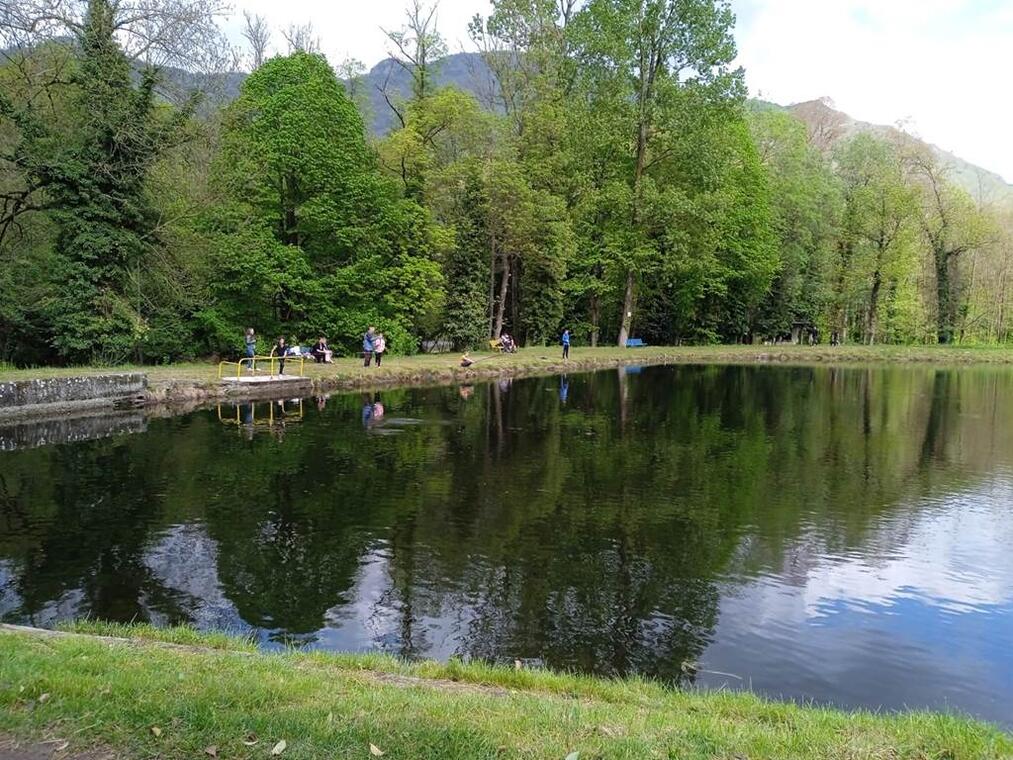 étang de pêche avec les enfants