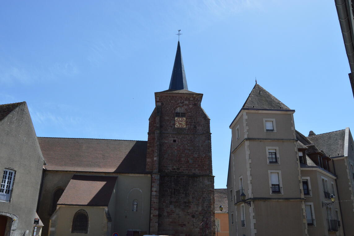 Église de Montcenis, extérieur