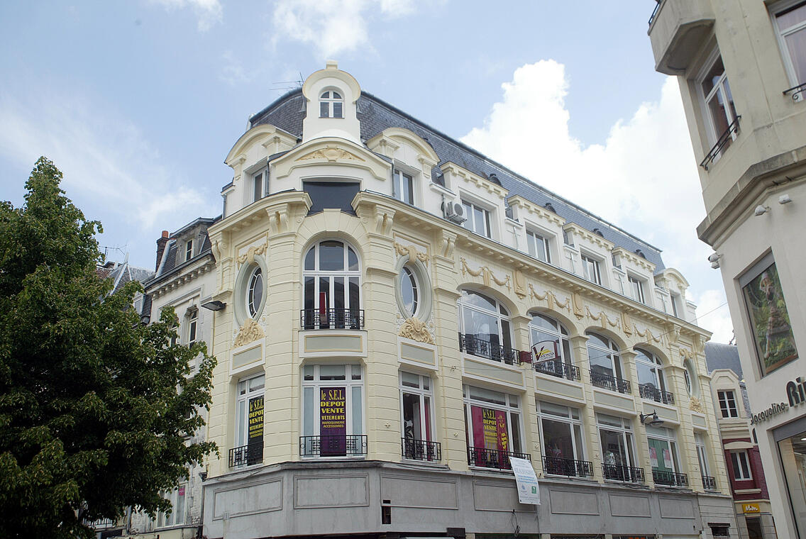 Art-deco-rue-des-Toiles-02