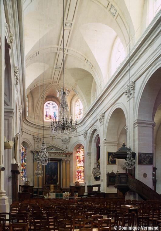 CHANTILLY-Nef-vers-lE-715x1024
