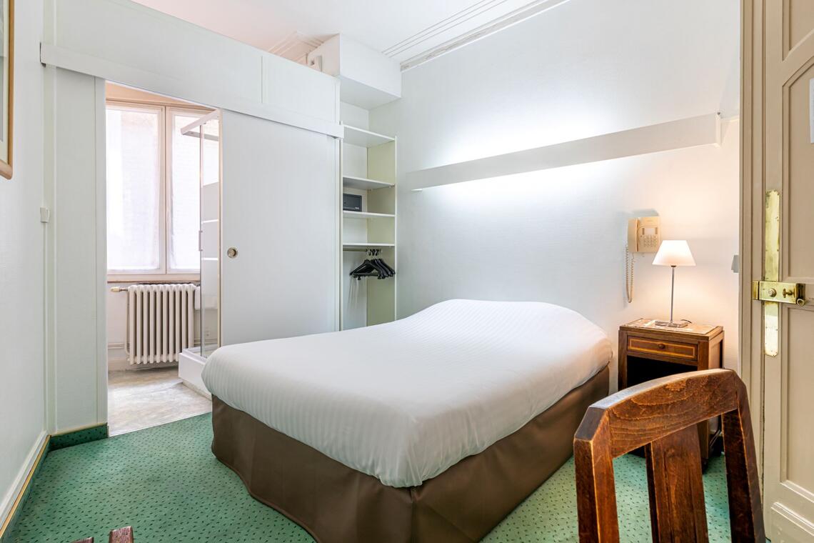 HÔTEL SAINT-MAURICE - Chambre double économique