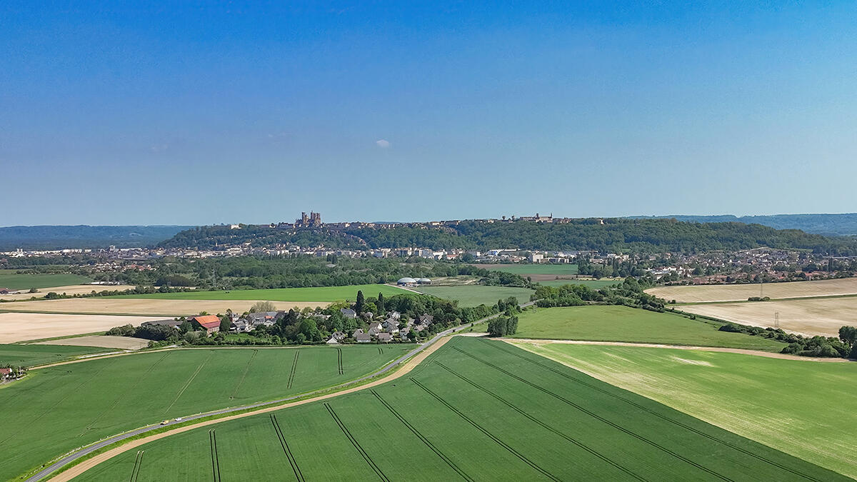 Vue aérienne 2024 < Laon < Aisne < Hauts-de-France