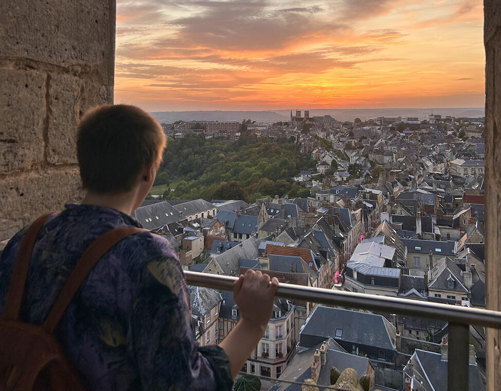 Montée tour nocturne vacances été II < Laon < Aisne < Picardie