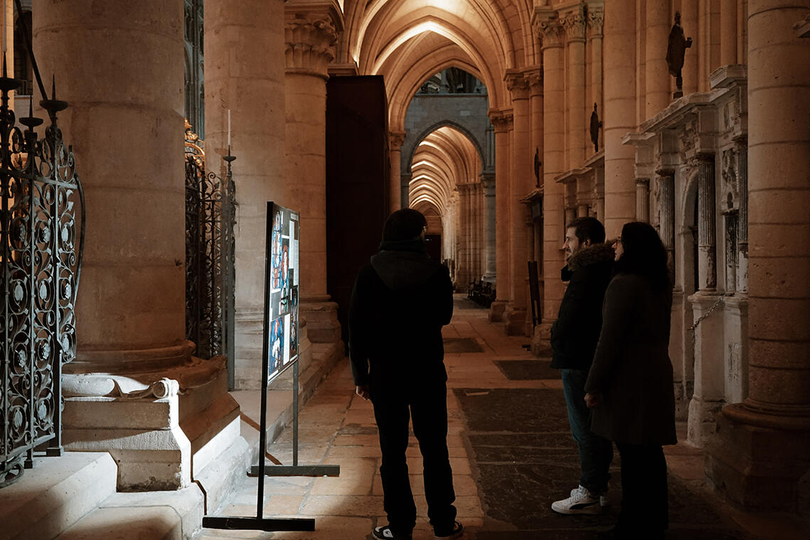 Visite à la torche III < Laon < Aisne < Picardie