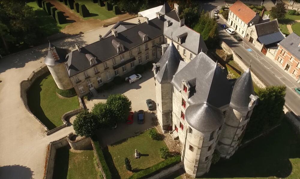 donjon de Vic sur Aisne