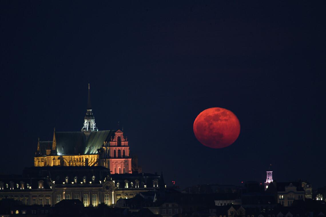 231007---Fiche-activite-Basilique-a-la-tombee-de-la-nuit