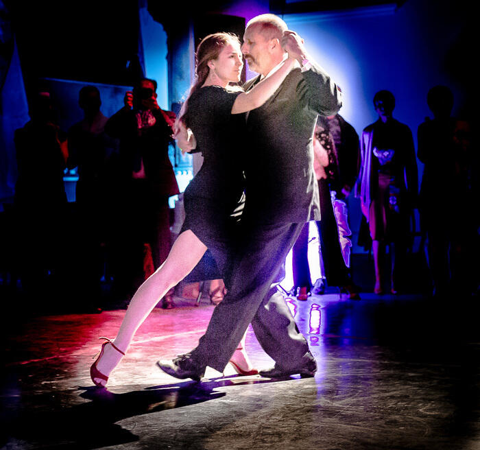 Milonga - initiation et démonstration de tango à la maison de quartier Denis Blanchatte_1