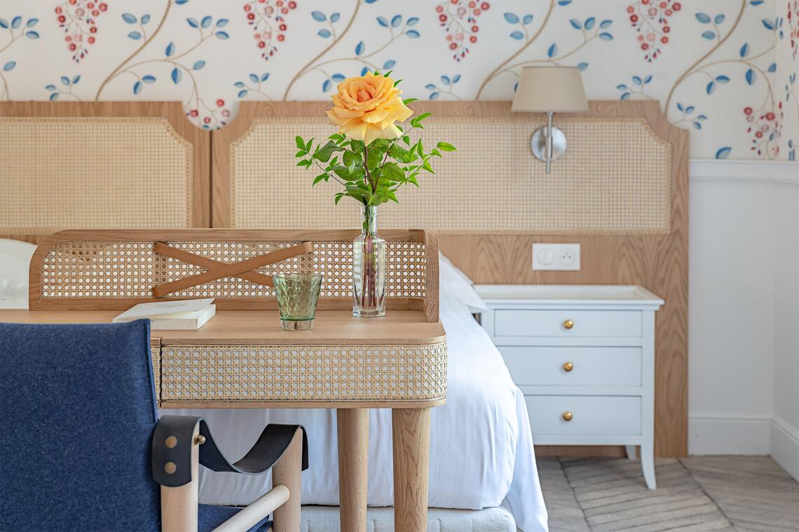 lespresdeugenie_maisonrose_chambre_superieure2-min.jpg
