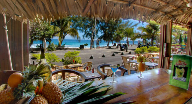 6a003_bambou-bar-restaurant.jpg_1