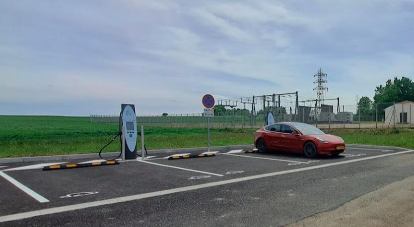 IECharge Charging Station  Lauzerte