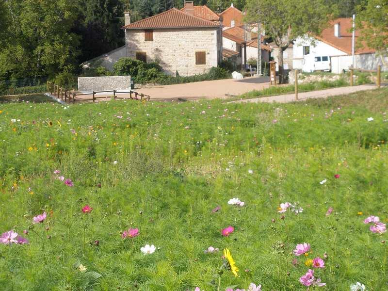 Aire de services et de stationnement Fondanges