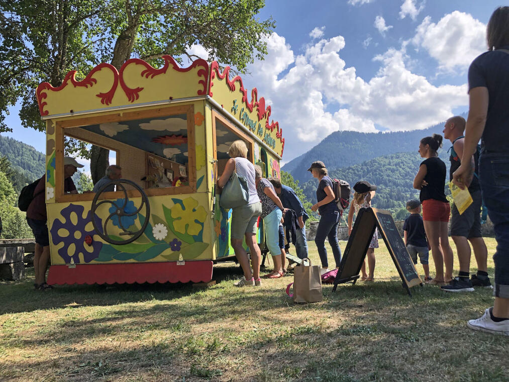 Le Carrousel des jardiniers- Cie Tête à plumes_Eygliers