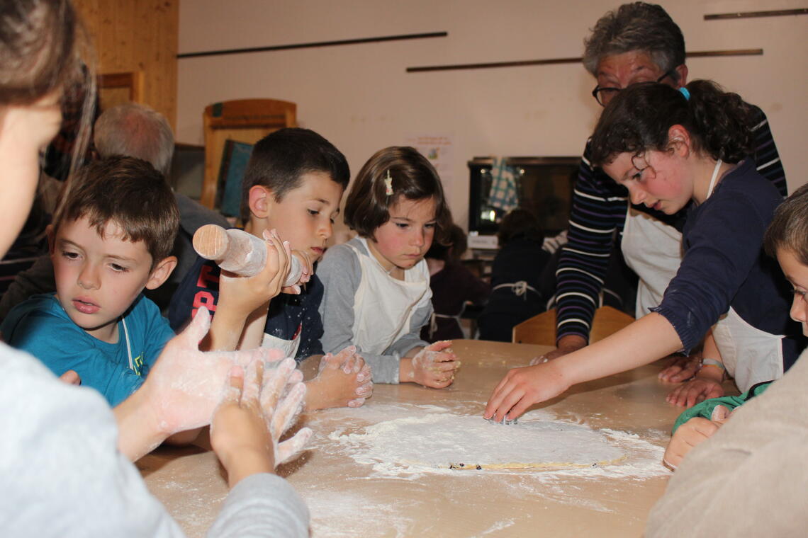 Ateliers en famille au moulin_Apinac