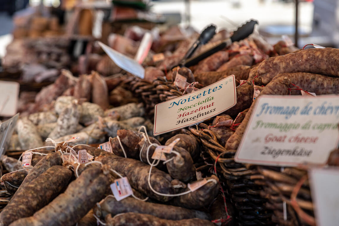 Marché hebdomadaire.