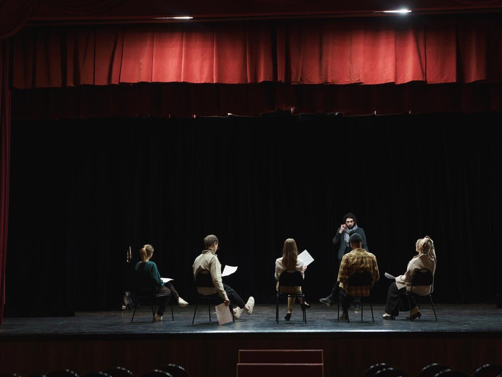 Théâtre - G.R.A.I.N Histoire de fous_Chazelles-sur-Lyon