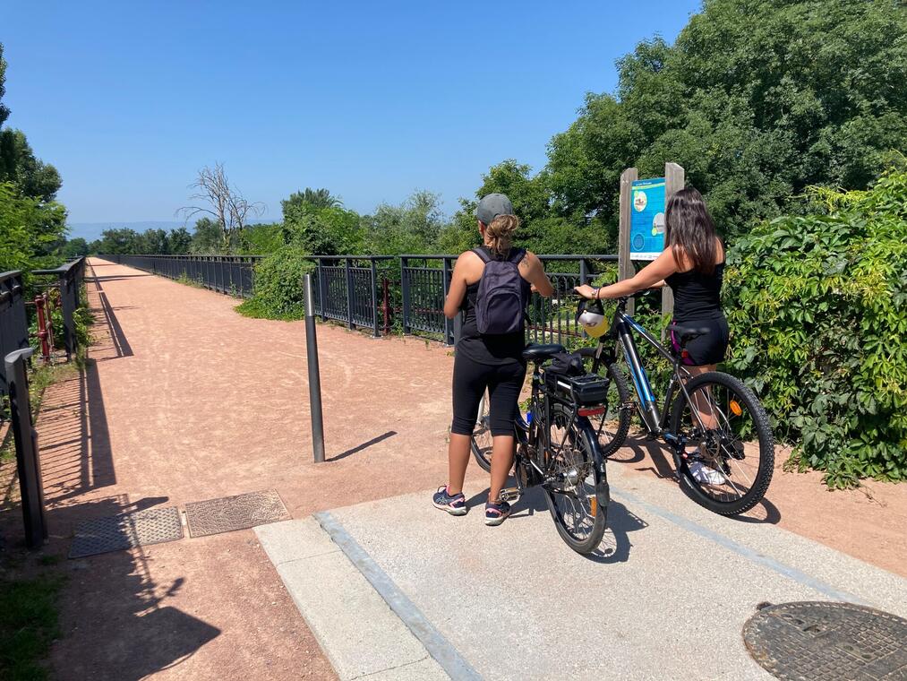 Balade à vélo électrique ... La Loire et son héritage_Veauche