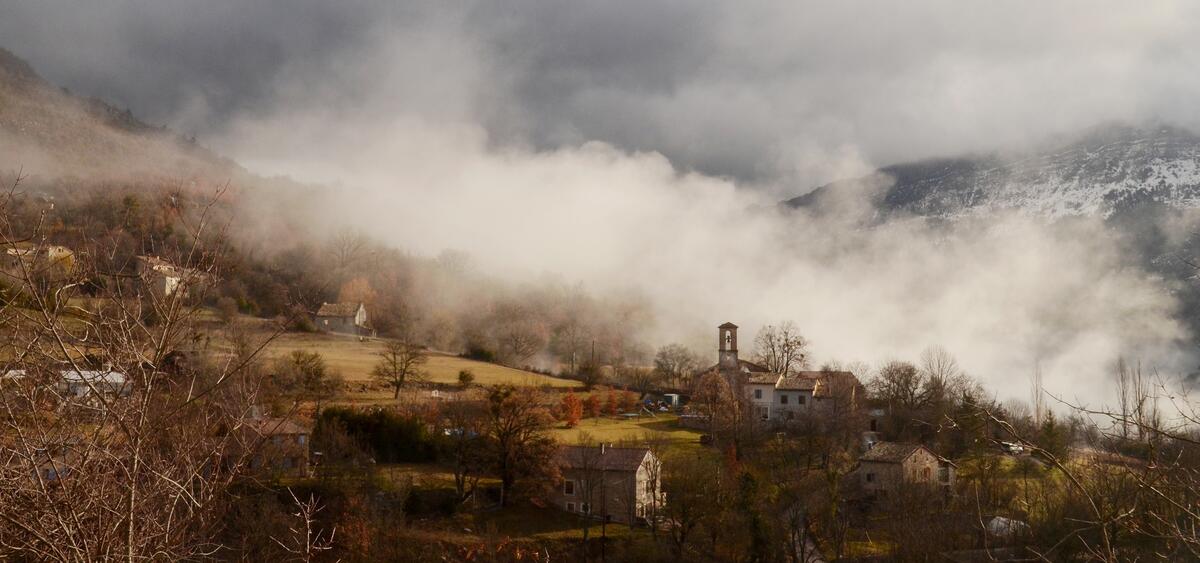 Village de Blieux à l'automne