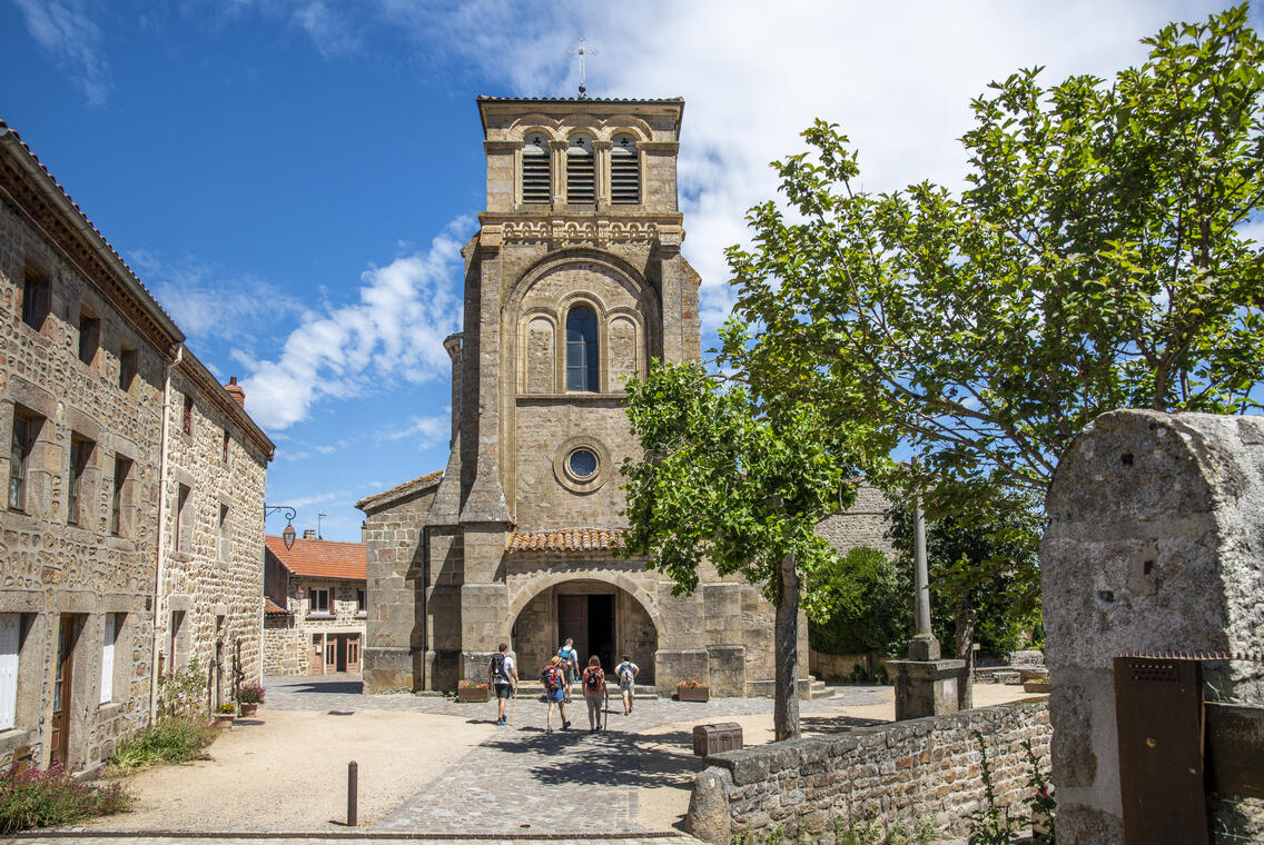 GR® 765 et Chemin de St-Jacques-de-Compostelle Lyon/Le-Puy-en-Velay Etape Saint-Georges-Haute-Ville - Marols_Saint-Georges-Haute-Ville