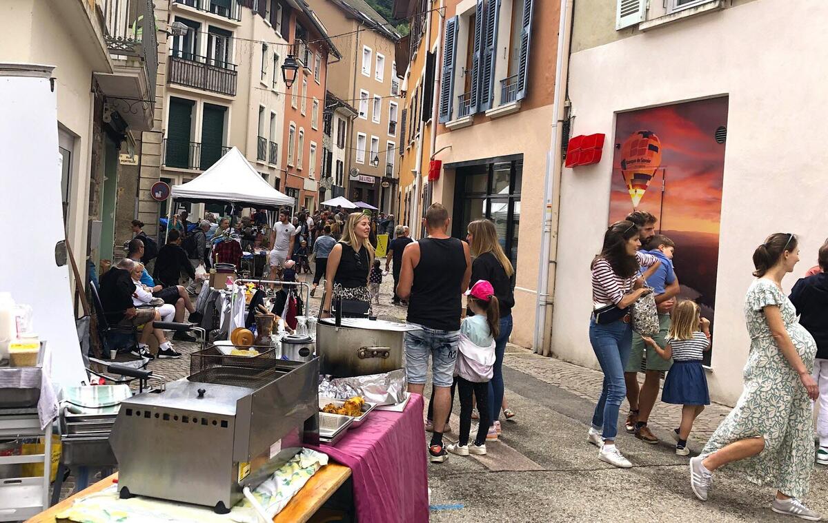 Les marchés géants d'Allevard_Allevard