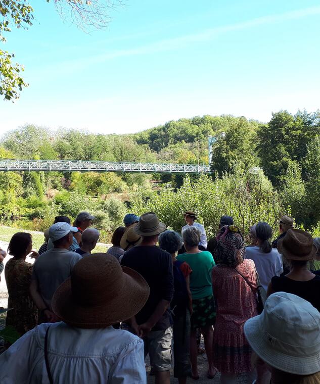 Visite "A travers l'oeil d'Amélie Galup" par Histoires Gigognes