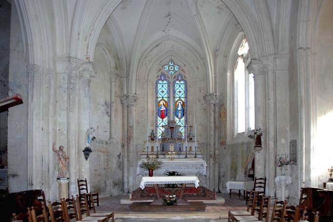 Intérieur de l'église de St-Jean-d'Angle
