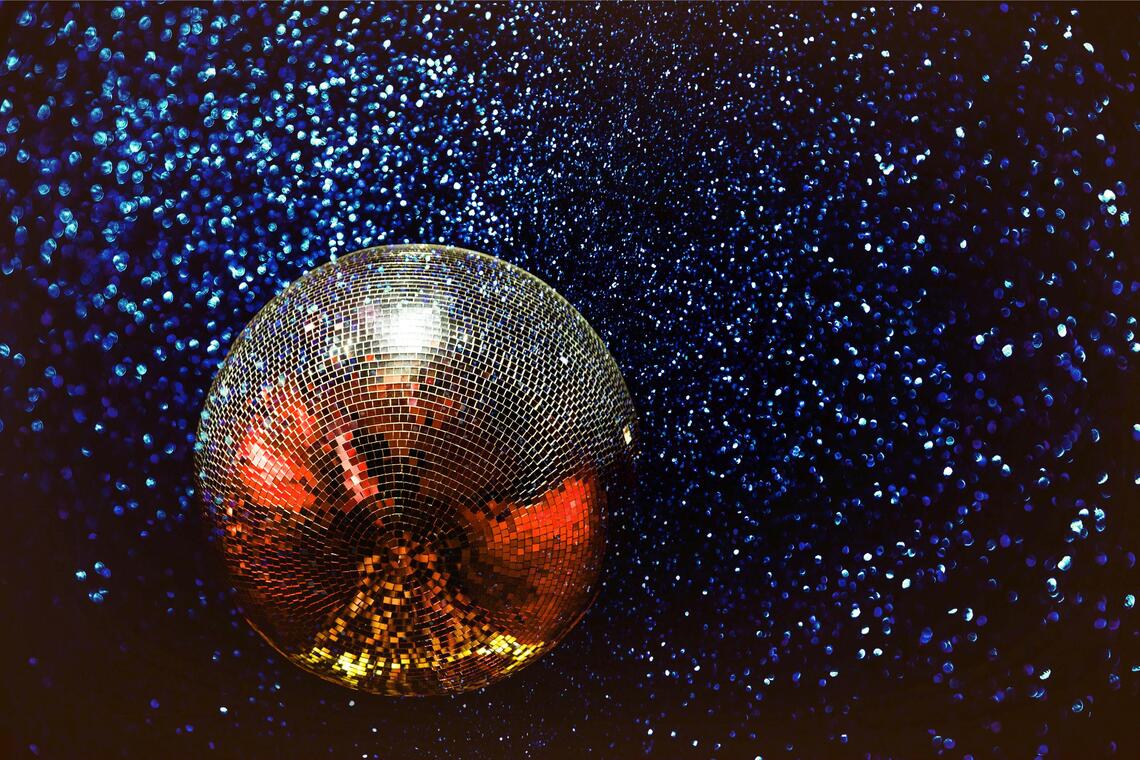 Soirée année 80/90 place de la Mairie_Crêts en Belledonne