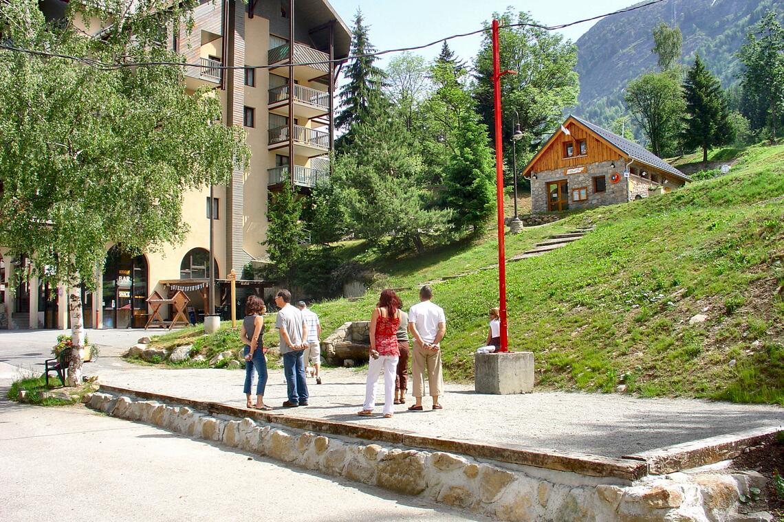 Terrain pétanque station