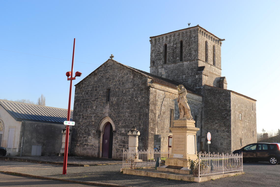 Église Saint-Pierre de Lussant