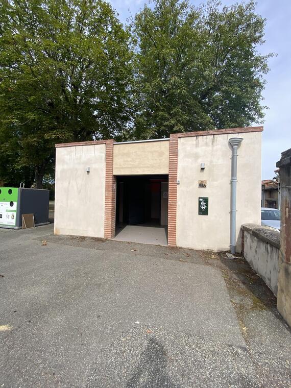 WC/robinet Rue de l'Abbaye_Lézat-sur-Lèze