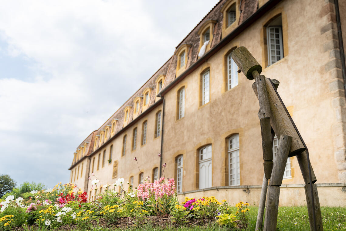 Ambierle, Mystères au Monastère._Ambierle