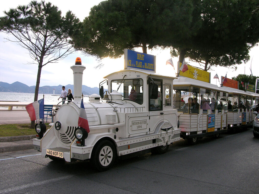 Canne s Little Train Cannes C te d Azur France French Riviera