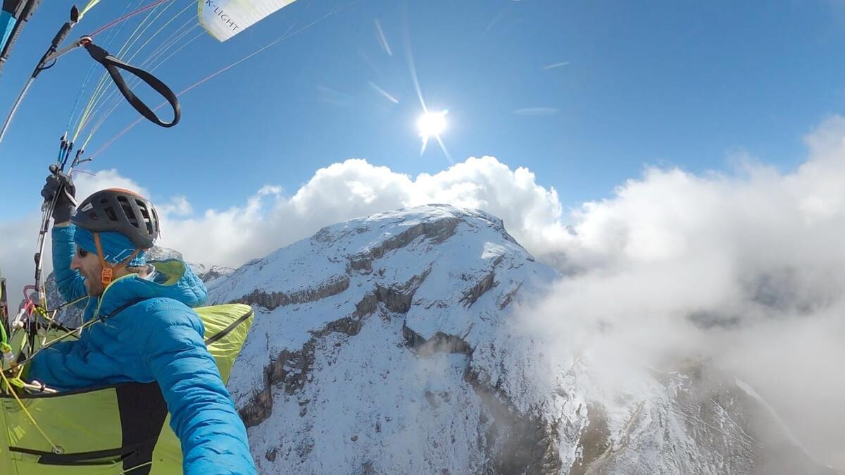 " La Traver'ciel " Compétition de marche et vol en parapente_Vallouise-Pelvoux