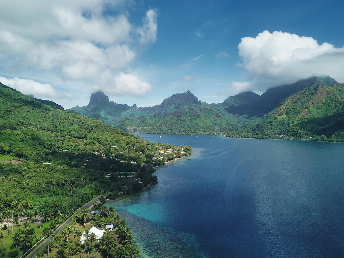 Baie De Cook (Baie De Pao Pao) (Paopao, Moorea) | Tahiti Tourisme ...