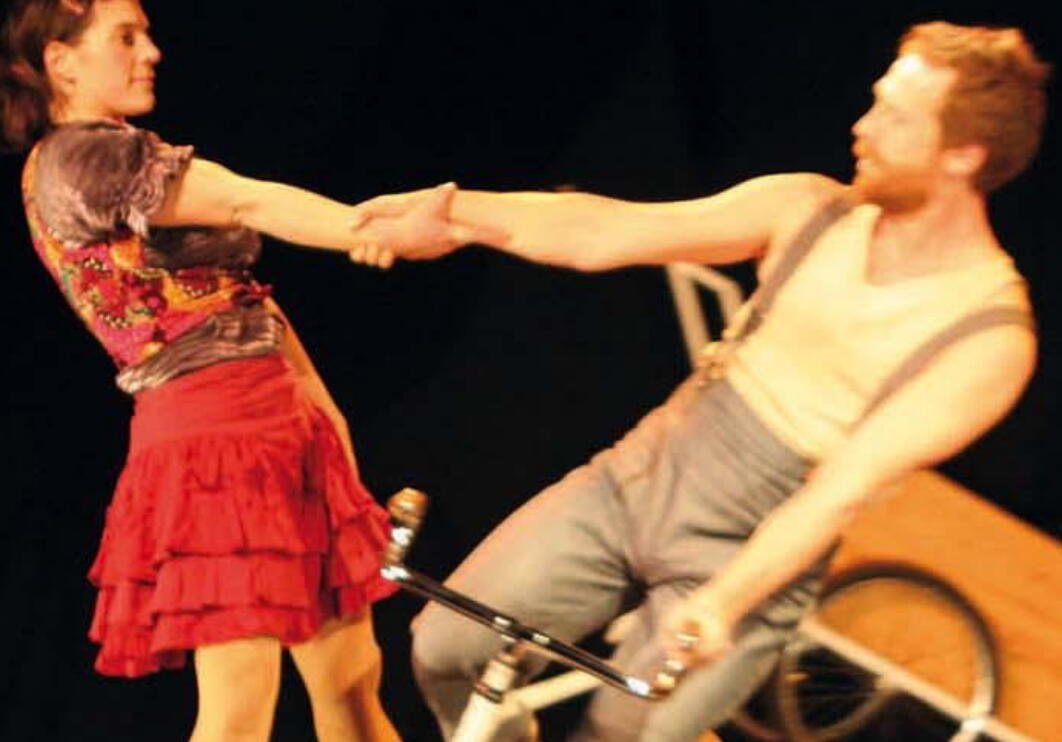 TANDEM.jpg