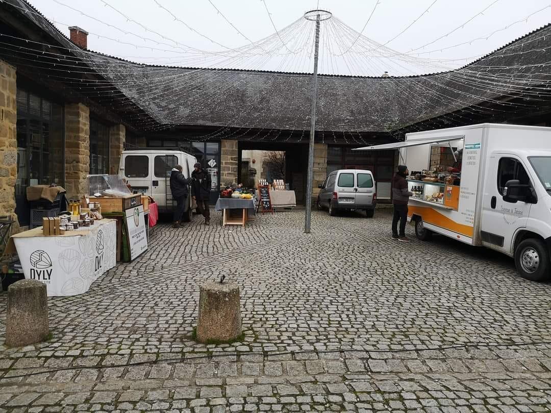 Marché de producteurs Rochefort-en-Terre 2022 (4).jpg