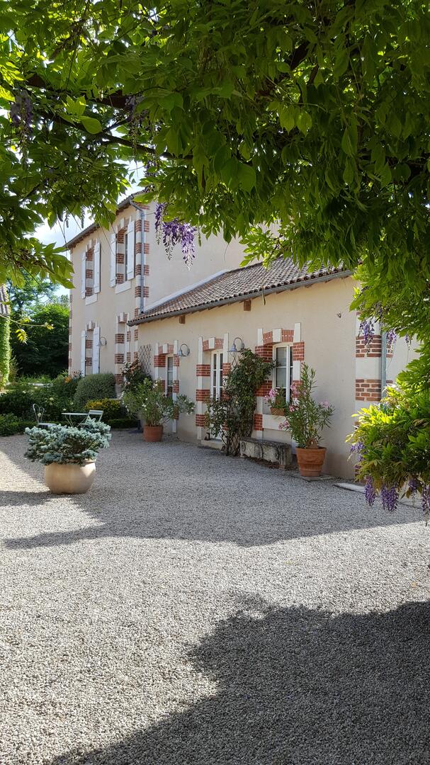 Les aubépines - Persac ©Les Aubépines.jpg