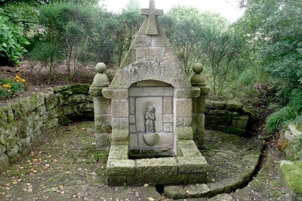 fontaine St Brendan - Langonnet - crédit photo OTPRM.JPG