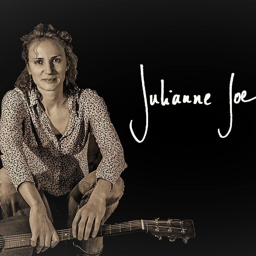 Concert_La_Roce_Posay_Julianne_Joe.jpg