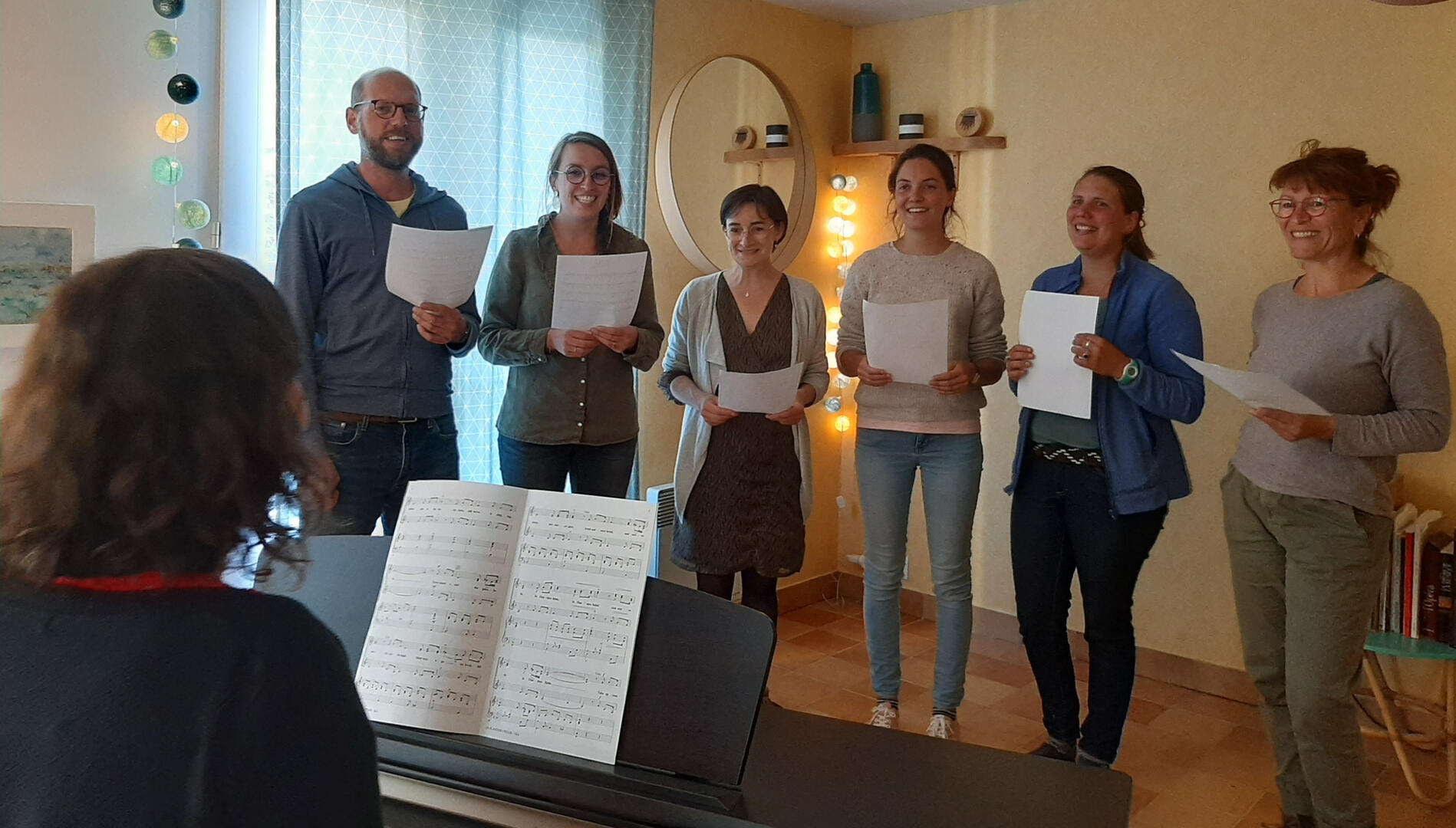 2022 - A CROCHE CHOEUR - LE PALAIS - CHANT - CHORALE - 1.jpg