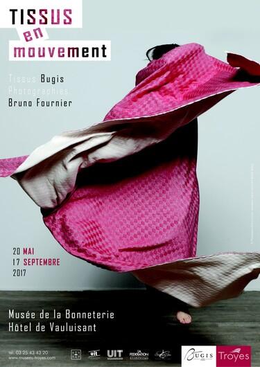 Tissus en mouvement Bugis sit.jpg