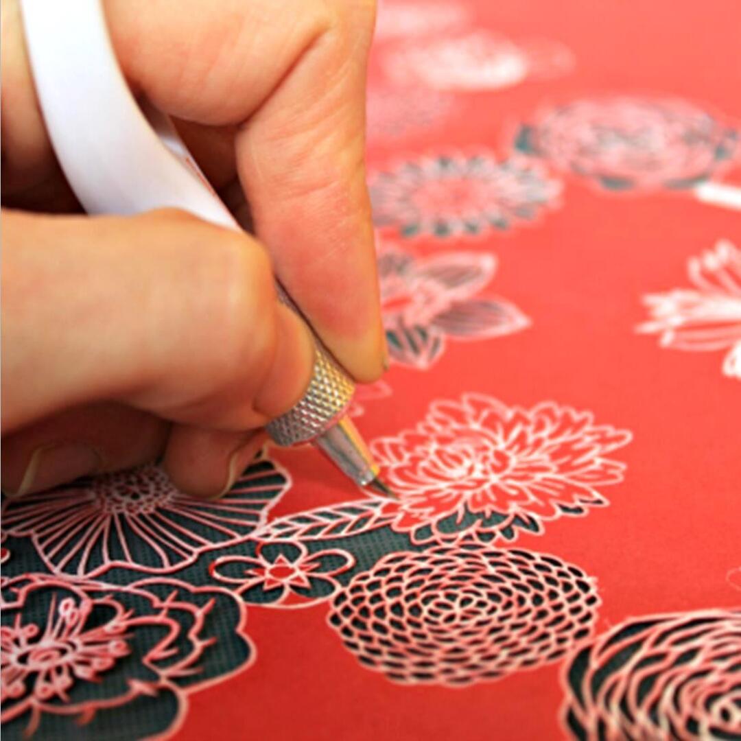 atelier dentelle de papier CIDM.jpg