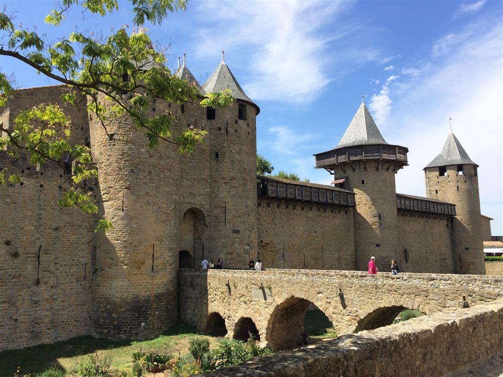 Cité Médiévale de Carcassonne et Château de Lastours 1.jpg
