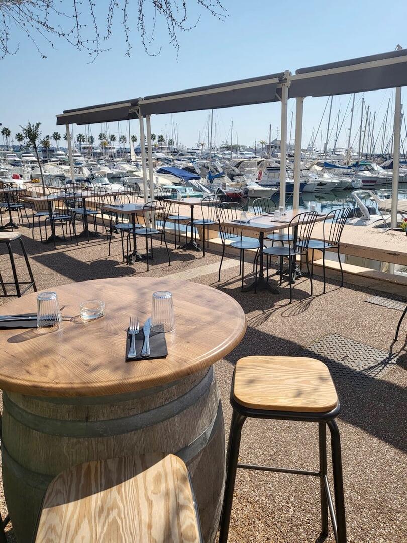 bar à vin.jpg