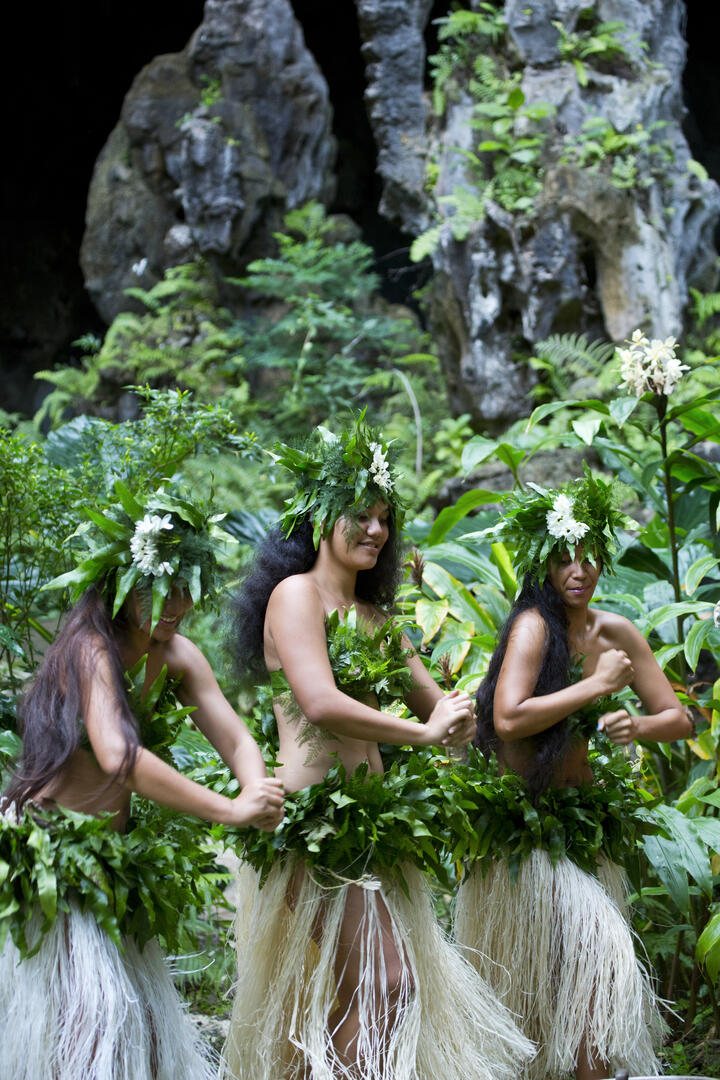 P2_04 RURUTU 00166-3840x5760.jpg